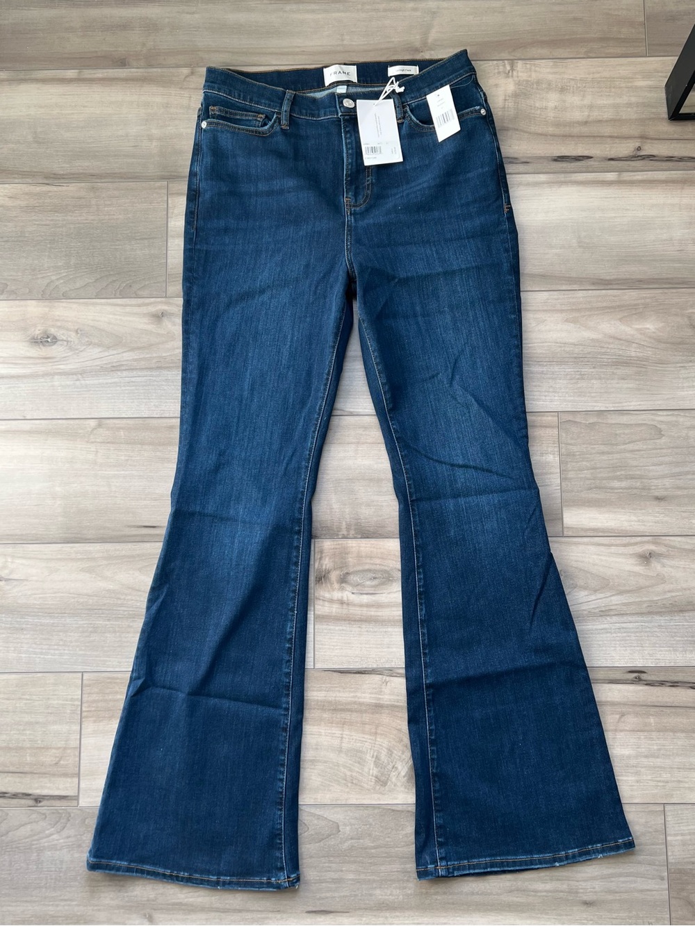 FRAME Le High Flare High Rise Flare Jeans NWT 31